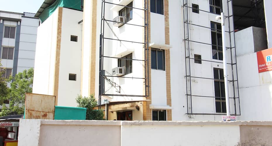 Hotel R.J Residency, Ahmedabad 1